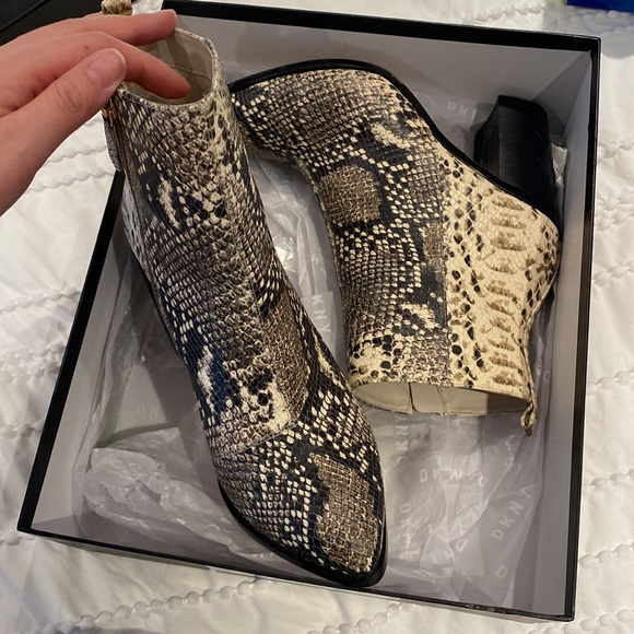 DKNY Houston Leather Ankle Boots - Picture 3 of 3